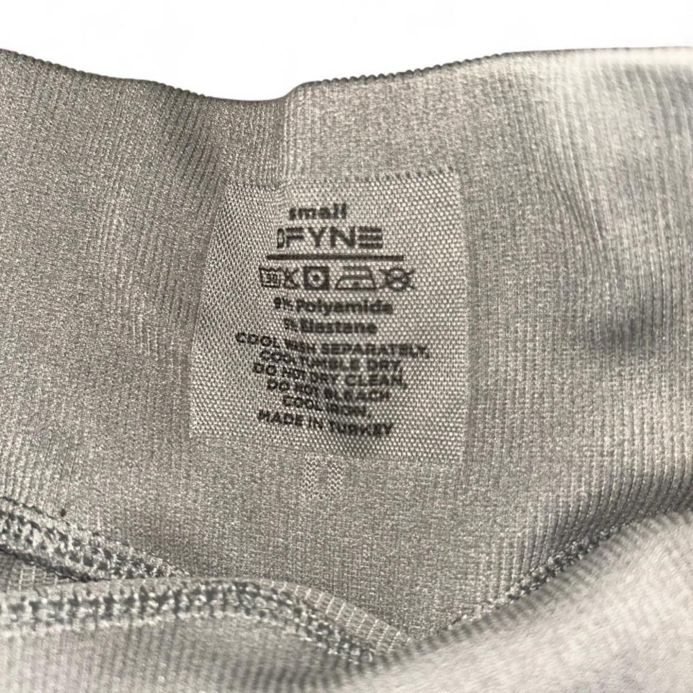 DFYNE 
Contour Seamless Leggings in grey
Size small - Picture 3 of 6